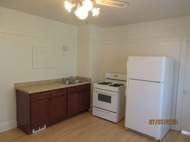 Building Photo - 3455 N Fratney St