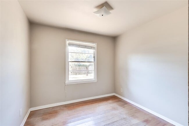 Building Photo - 501 Krebs Ln