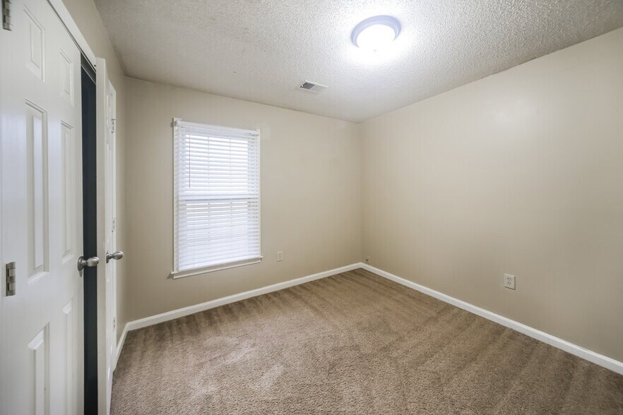 Building Photo - 4483 Green Creek