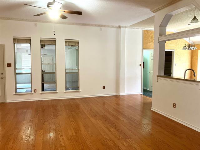 Building Photo - 3711 Blossom Dr