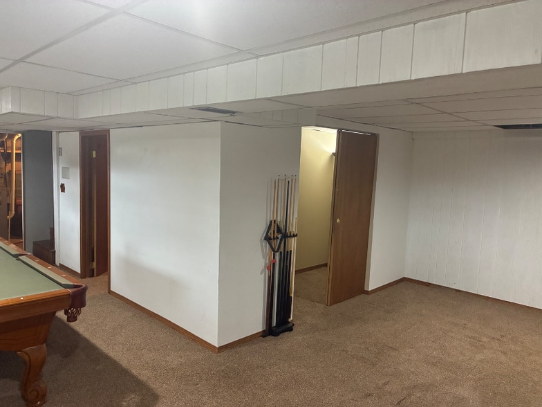 Building Photo - W649 Hillview Dr