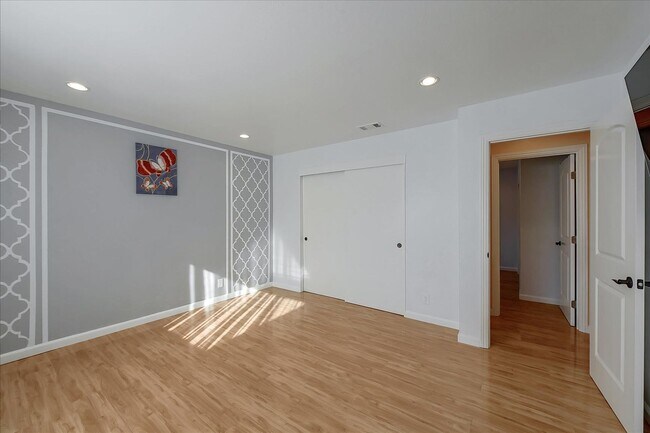 Building Photo - Beautifully Updated Single Family Home with Sparkling Pool