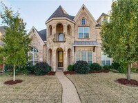 Building Photo - 1702 Tulare Dr