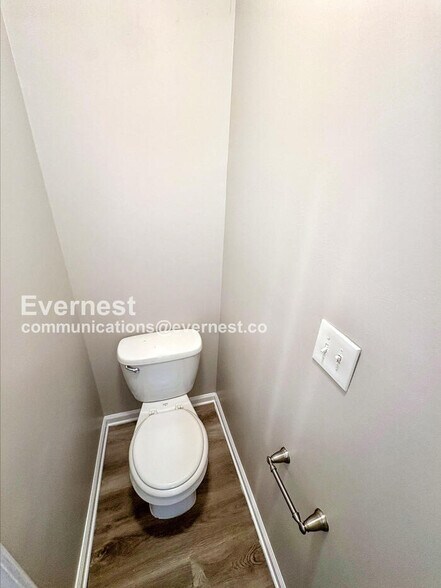 Building Photo - 20 Shenandoah Dr