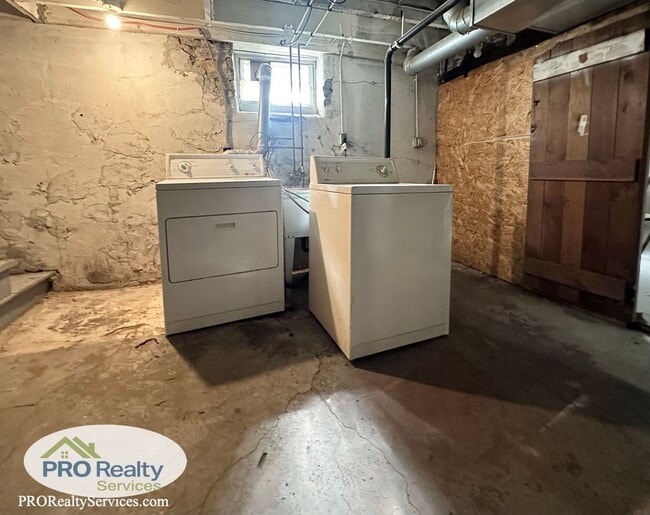 Building Photo - 3245 Cedar Ave S