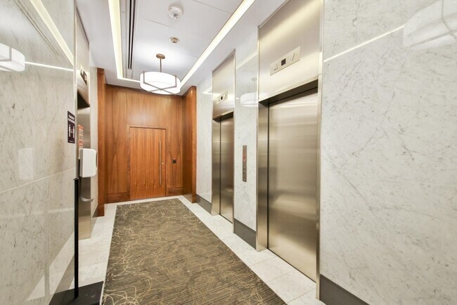 Building Photo - 6 Whittier Pl