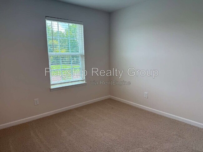 Building Photo - 4109 Laurel Rdg Dr