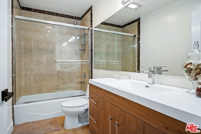 Building Photo - 123 S Clark Dr