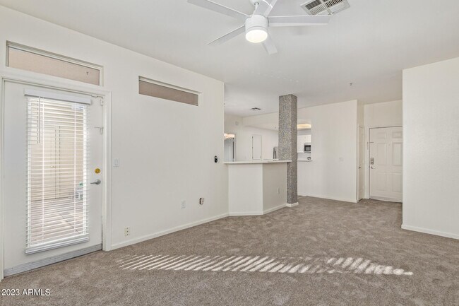 Building Photo - 11375 E Sahuaro Dr