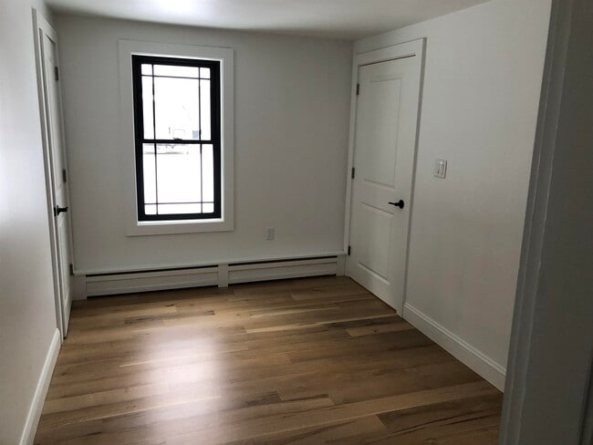 Building Photo - 77 Sewalls Falls Rd