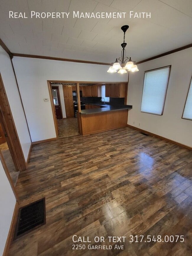 Building Photo - 2250 Garfield Ave