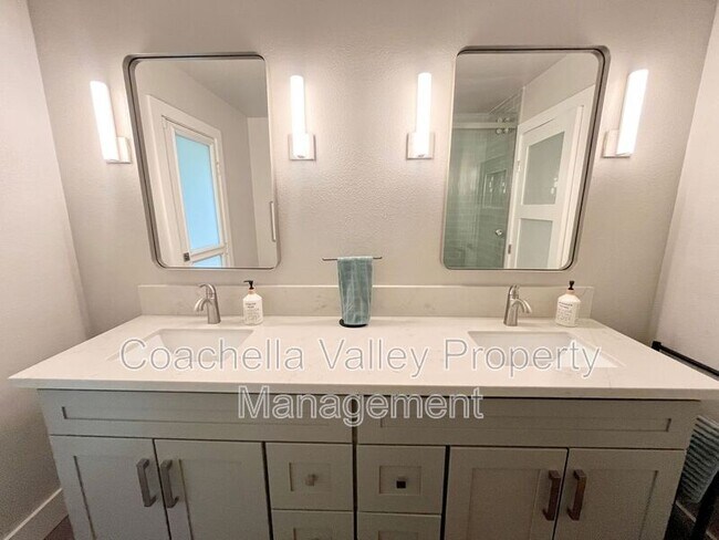 Building Photo - 39866 Newcastle Dr