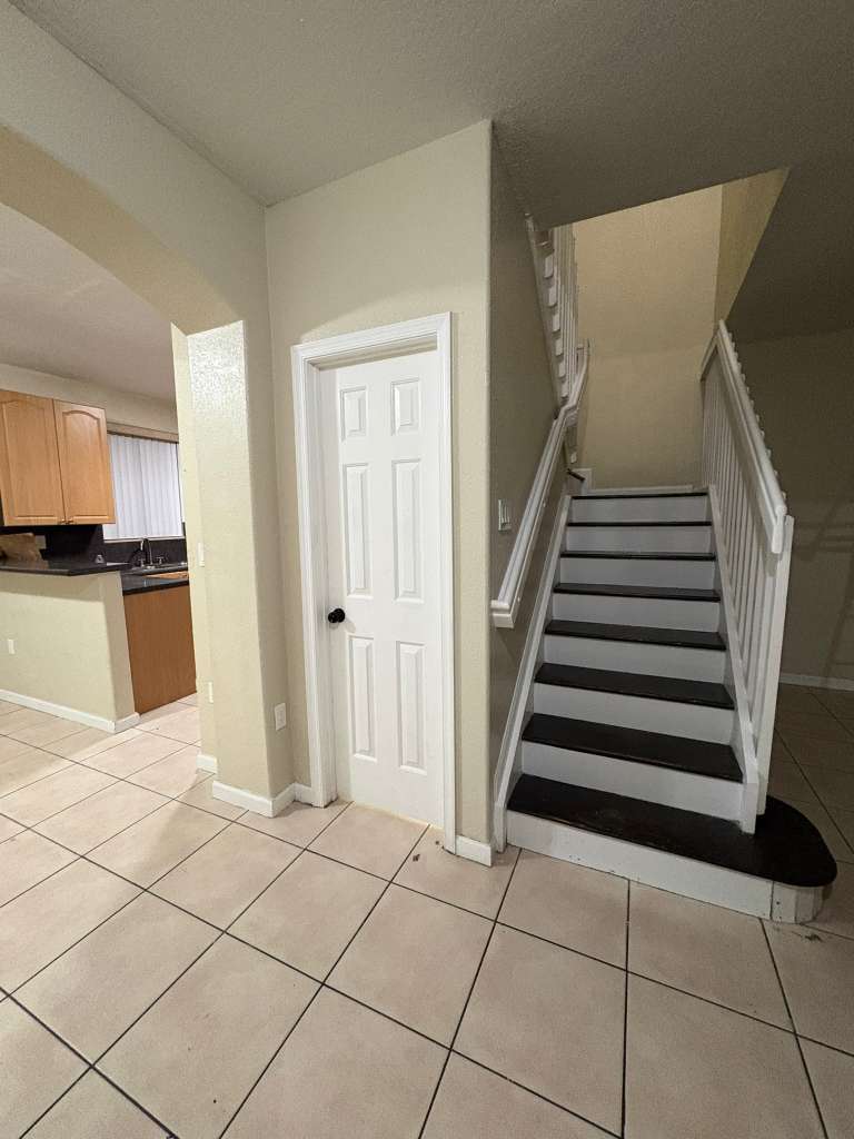 Building Photo - 2819 SE 15th Rd