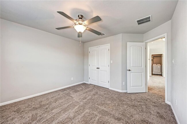 Building Photo - 107 Buckthorn Dr