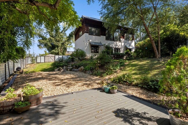 Building Photo - West Asheville Oasis