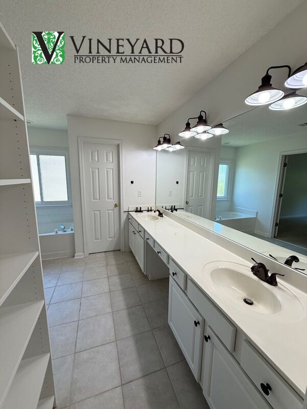 Building Photo - 303 Don Pierre Way