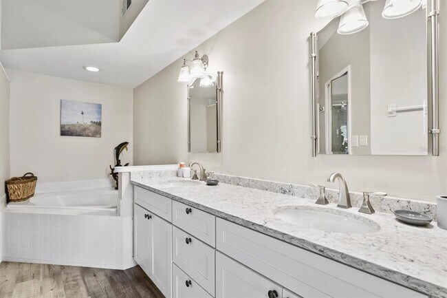 Building Photo - 1233 Clays Trail