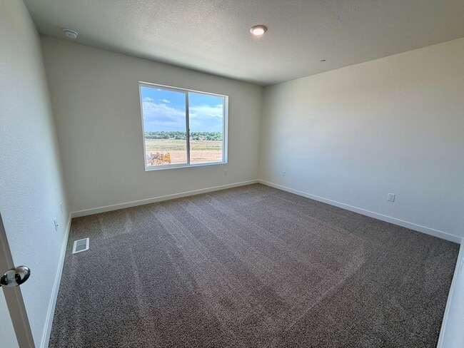 Building Photo - 3932 Pinnacles Ct