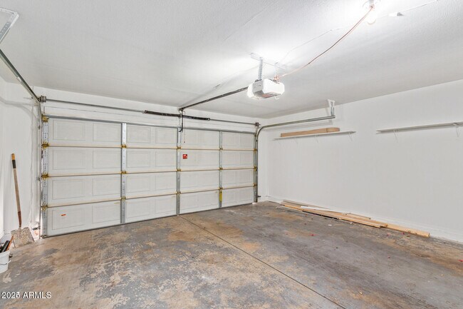 Building Photo - 7329 N 43rd Ln