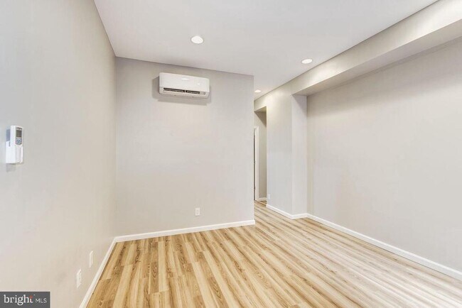 Building Photo - 2343 N College Ave