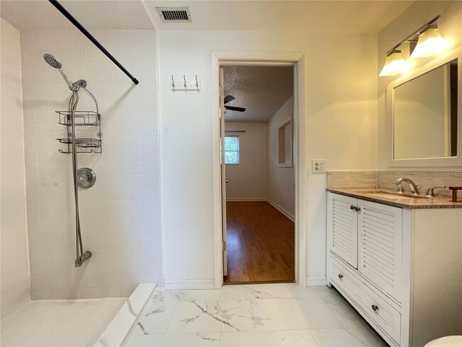 Building Photo - 6326 Ridge Terrace