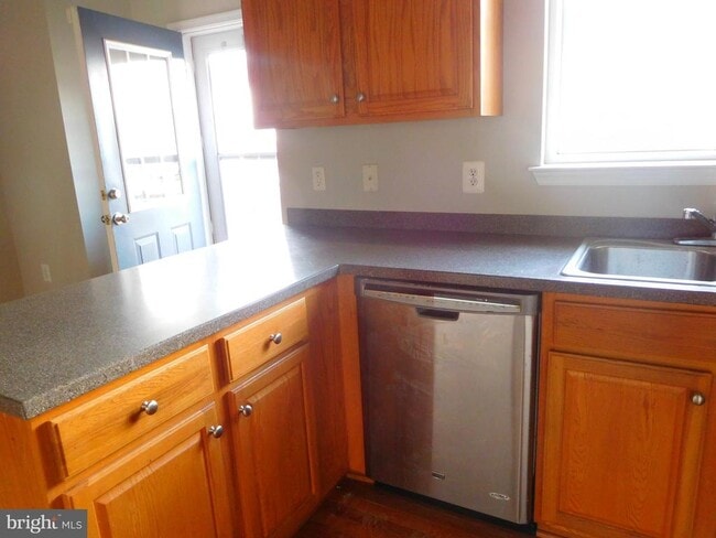 Building Photo - 15512 Kennett Square Way
