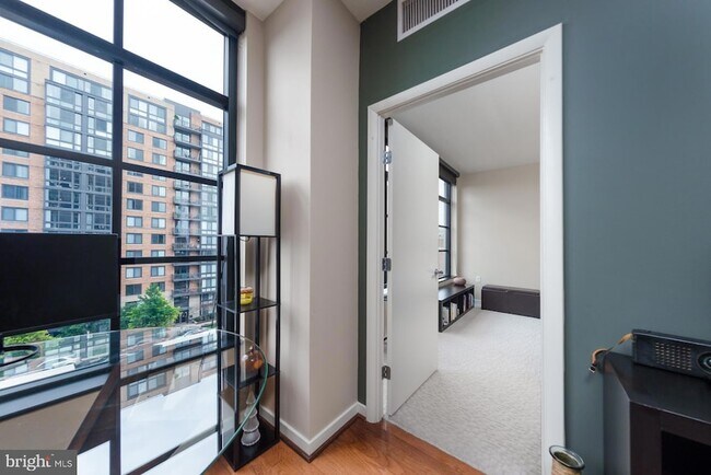 Building Photo - 437 New York Ave NW