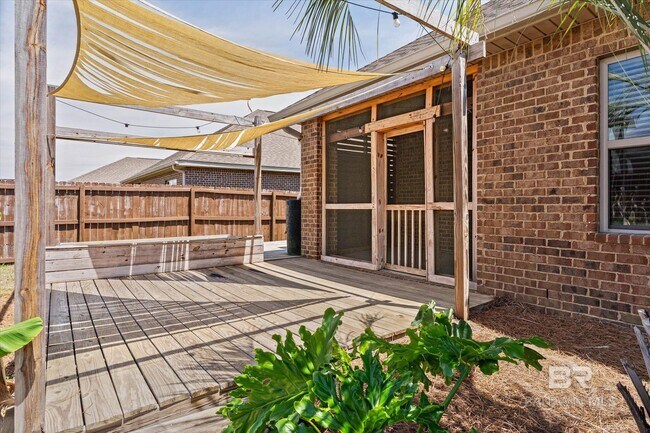 Building Photo - 21549 Yosemite Blvd