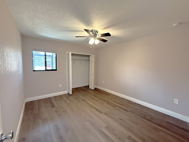 Building Photo - 157 Scottsdale Square
