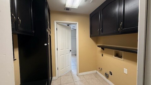 Building Photo - 9404 High Oak Dr