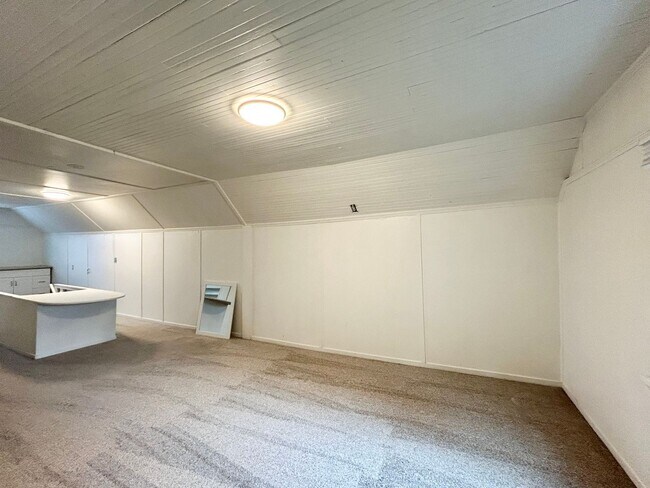 Building Photo - ne4th