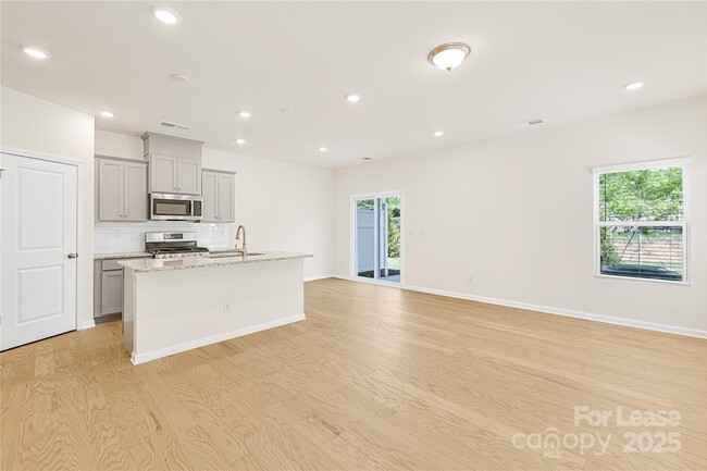 Building Photo - 2871 Yeager Dr NW