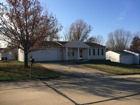 Building Photo - 602 Woodcrest Blvd