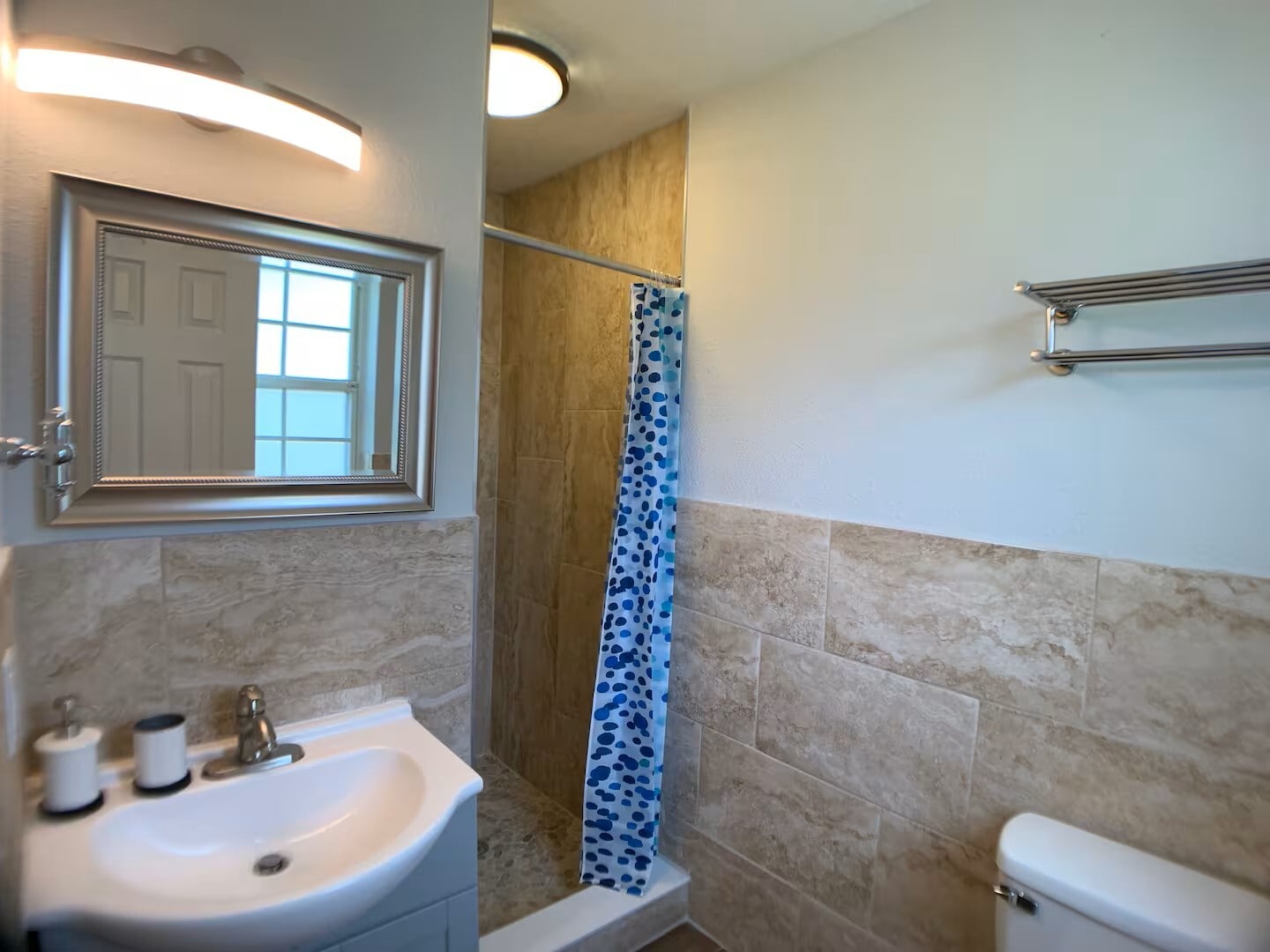 Building Photo - 7161 Balboa Rd