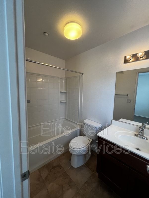 Building Photo - 1563 Hackberry Pl