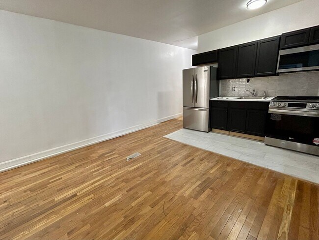 Building Photo - 2823 W Girard Ave