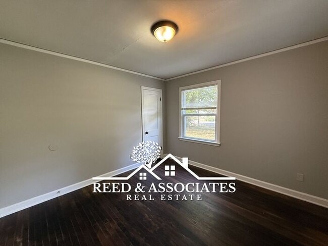 Building Photo - 3 Bedroom in Whitehaven!