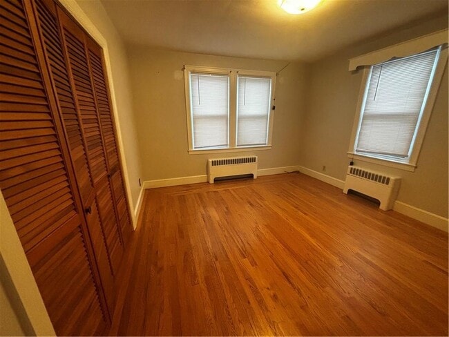 Building Photo - 25 Hymer St