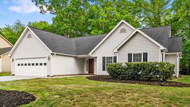 Building Photo - Coming Soon! Single Story Rental in Jamestown's Colony Park!