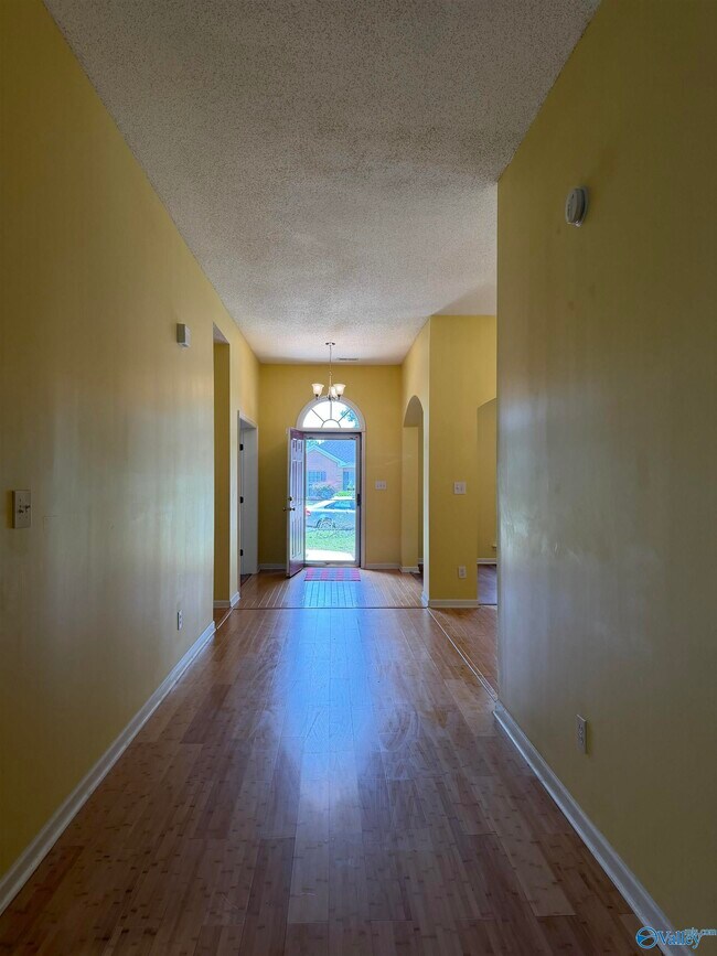 Building Photo - 216 Horseshoe Bend S