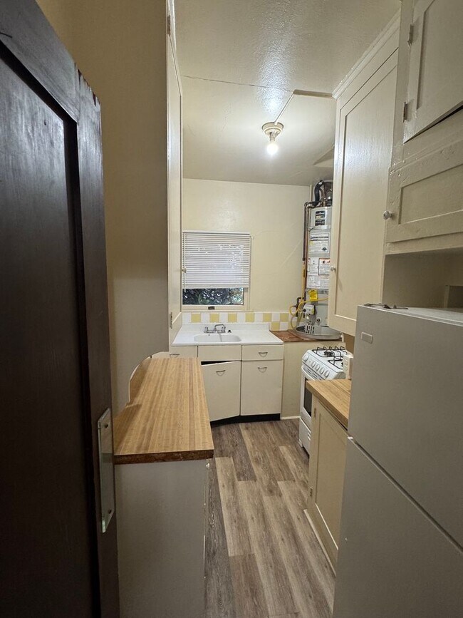 Building Photo - COO Holdings, LLC