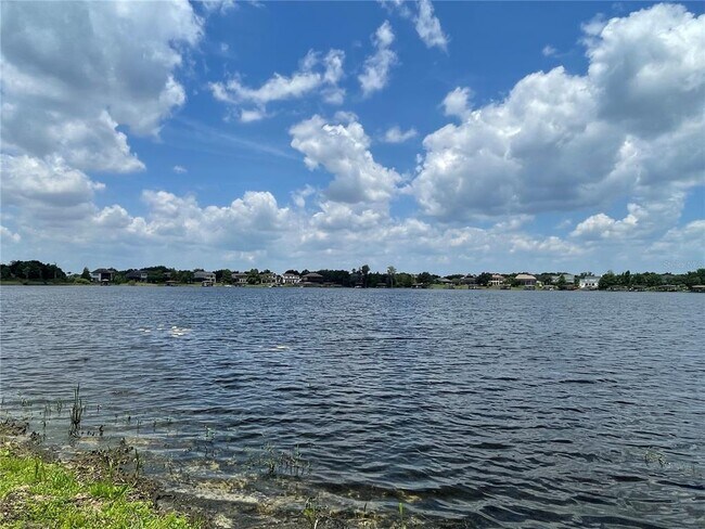 Building Photo - 12860 Lake Sawyer Ln