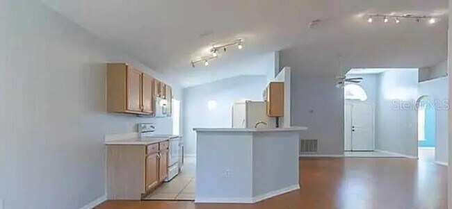 Building Photo - 16942 Cornerwood Dr