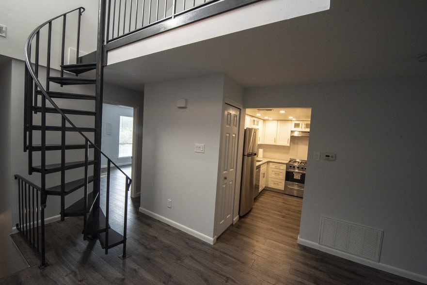 Living Room with Small Loft Above - 1825 Bridgetown Pike