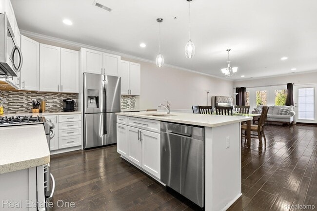 Building Photo - 5570 Arbor Chase Dr