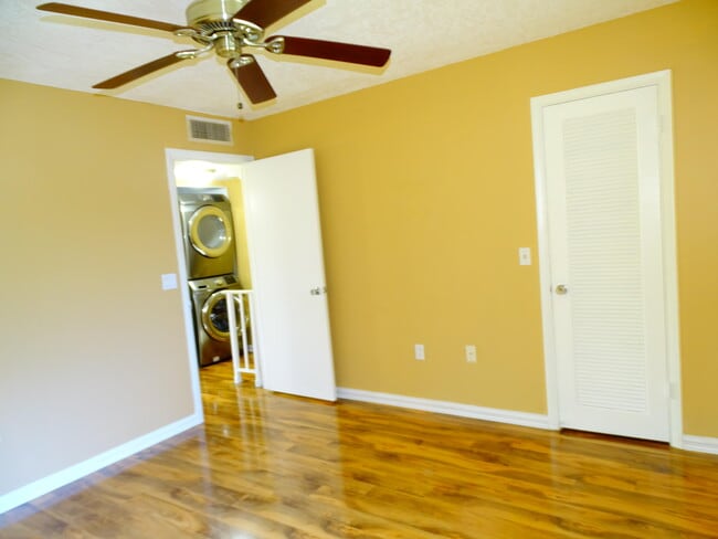 Building Photo - 4813 Esedra Ct
