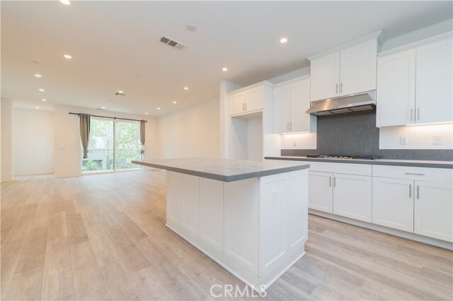 Building Photo - 103 Schick