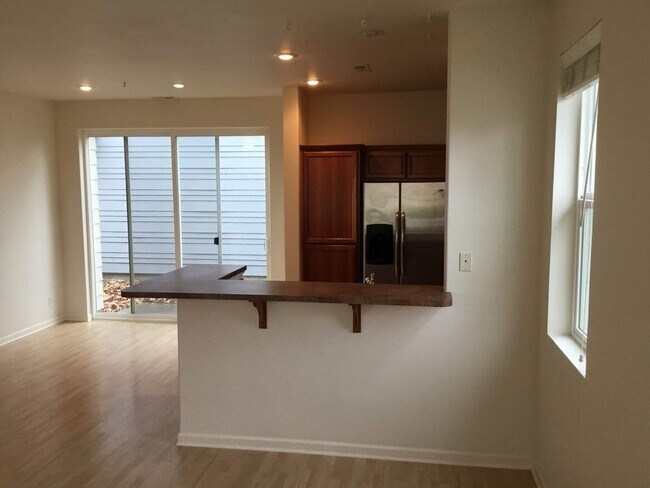 Building Photo - 3 Bedroom Home in Bethel-Danebo Area