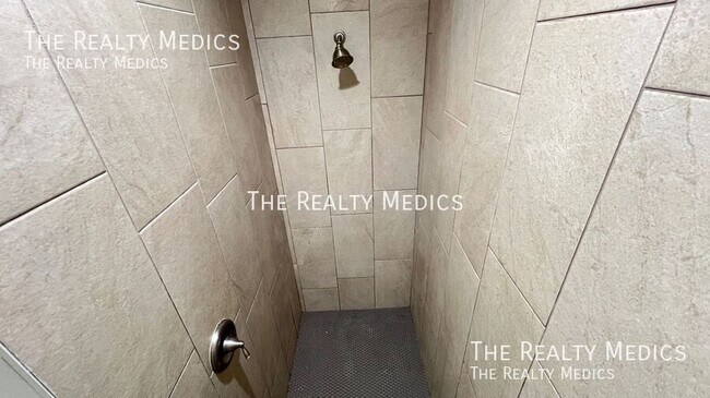 Building Photo - 1342 Defender St NW