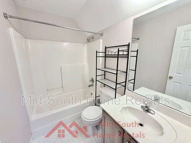 Building Photo - 434 N Ericson Rd